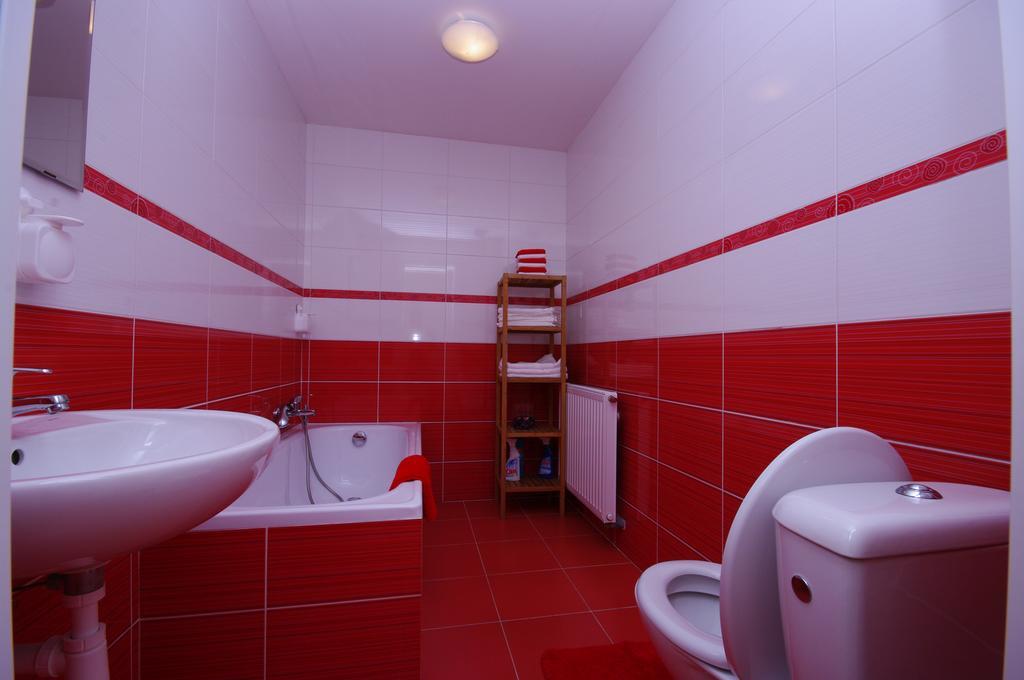 Cozy Gardens Apartments In Прага Экстерьер фото