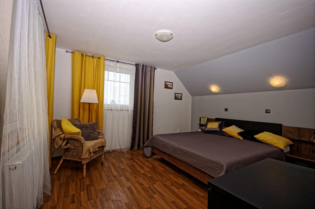 Cozy Gardens Apartments In Прага Экстерьер фото